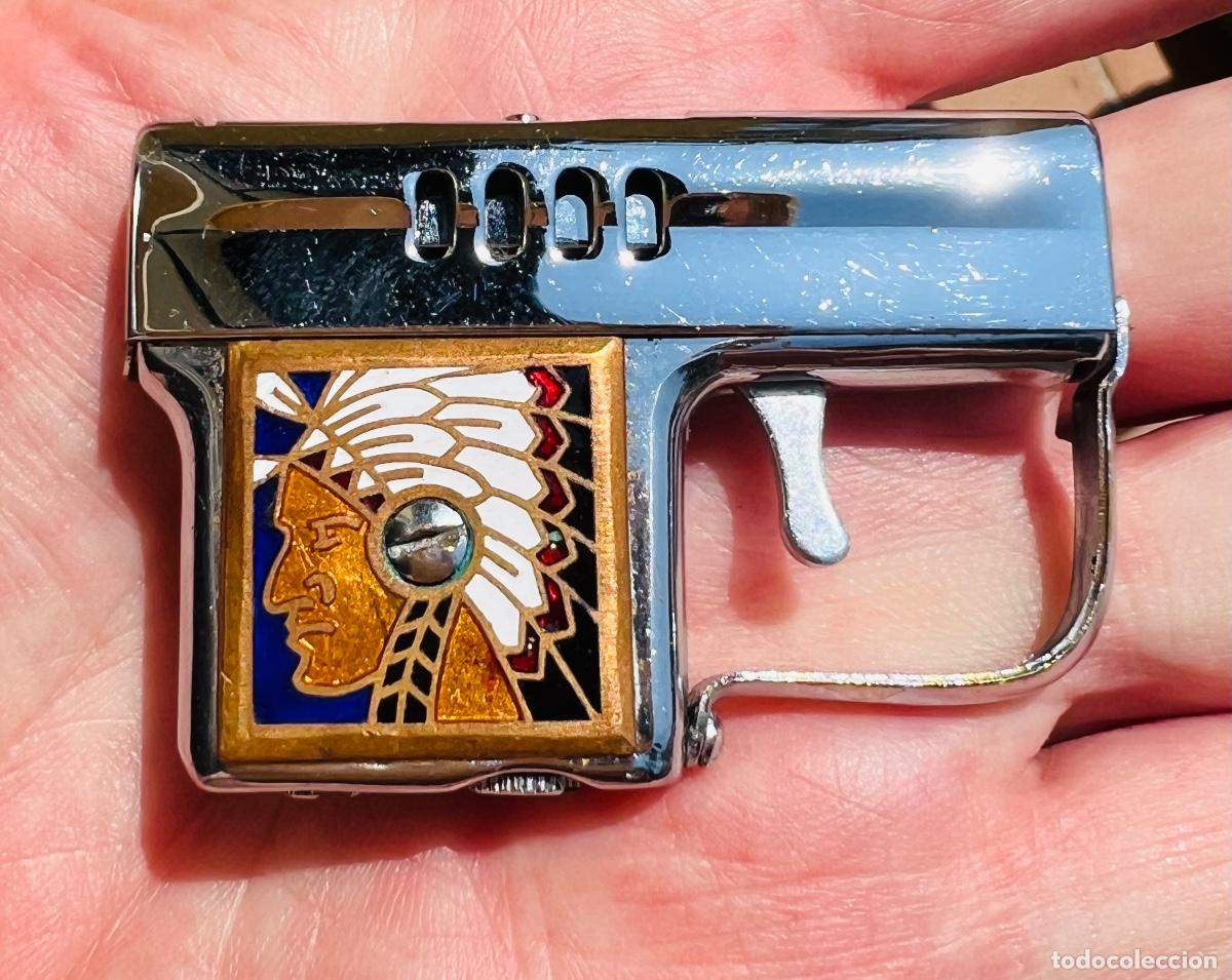 Mecheros: Encendedor mechero marca Corona - Pistola con cachas de indio esmaltadas
