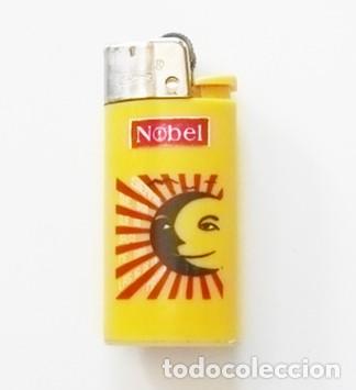 Mecheros: MECHERO CLIPPER - CON PUBLICIDAD DE TABACO NOBEL - PUBLICITARIO - GASTADO - FONDO AMARILLO