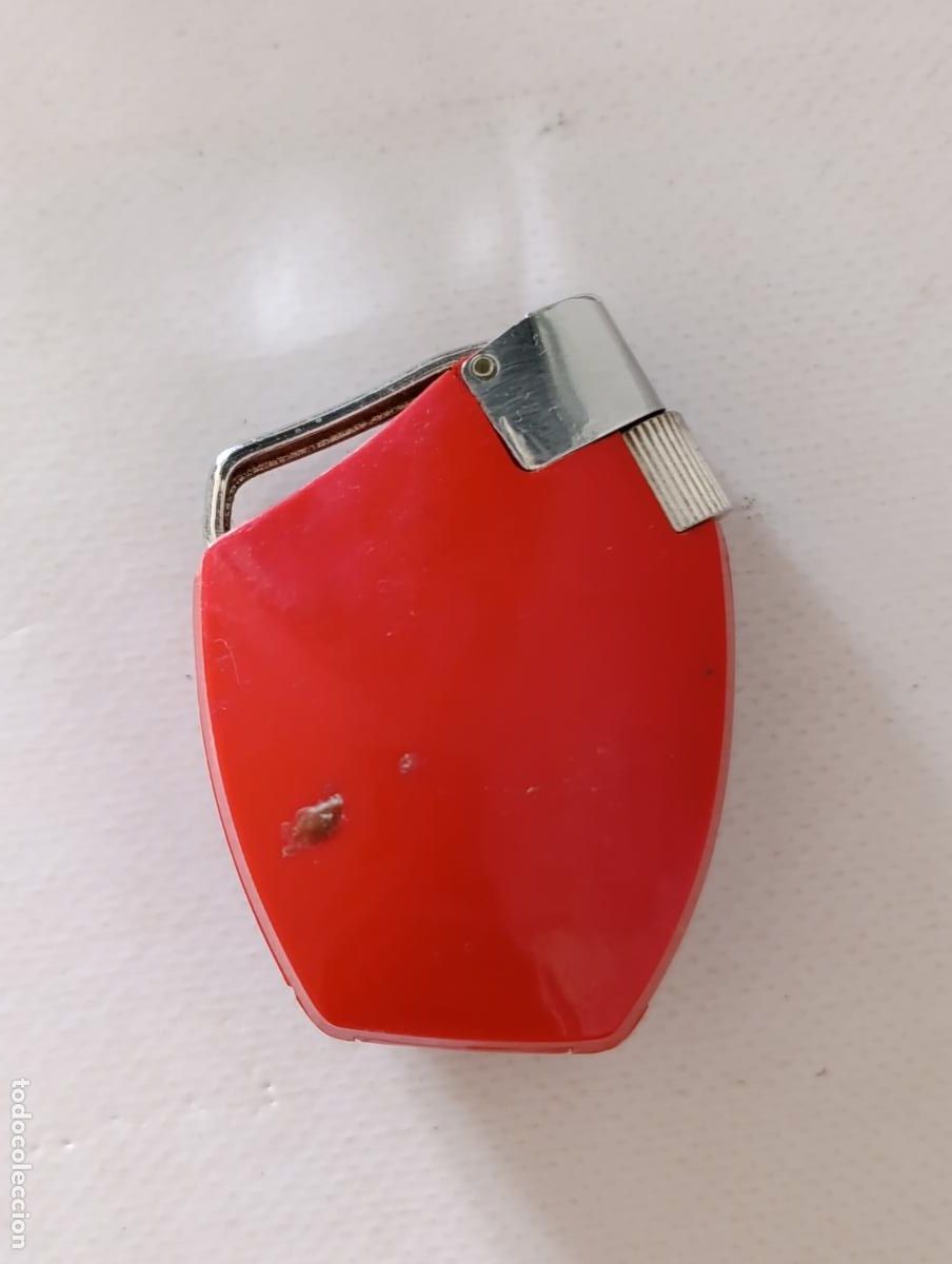 Mecheros: ANTIGUO MECHERO ENCENDEDOR FLAMINAIRE - PLASTICO ROJO (V7D)