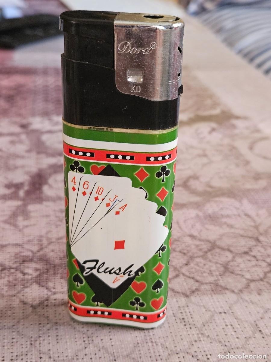 Isqueiros: Mechero/ Encendedor De Tama&ntilde;o Grande Con Dise&ntilde;o Tem&aacute;tico De Barajas De P&oacute;ker, Funciona Bien.