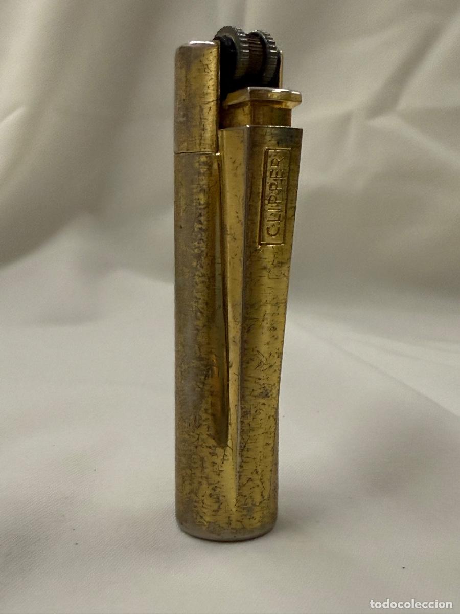 Mecheros: Curioso y raro mechero CLIPPER metalico dorado, recargable. No funciona