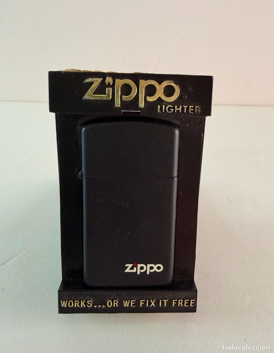 Mecheros: Mechero Zippo Original Black Matte Logo Blanco y Rojo - Julio 1995 (G XI) con Estuche