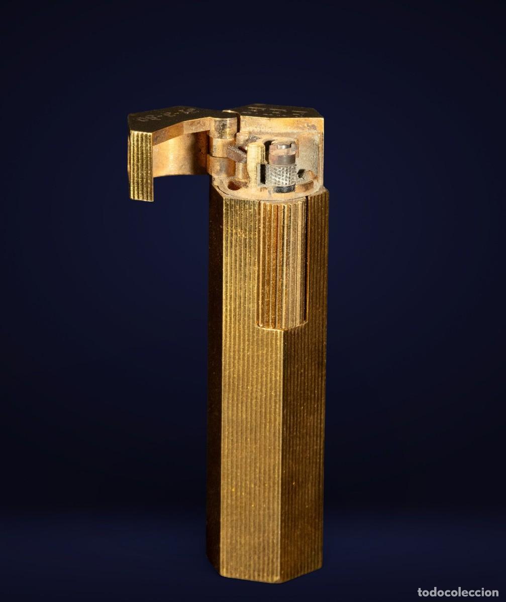Mecheros: Encendedor Celine elegante con ba&ntilde;o de oro de 20 micras
