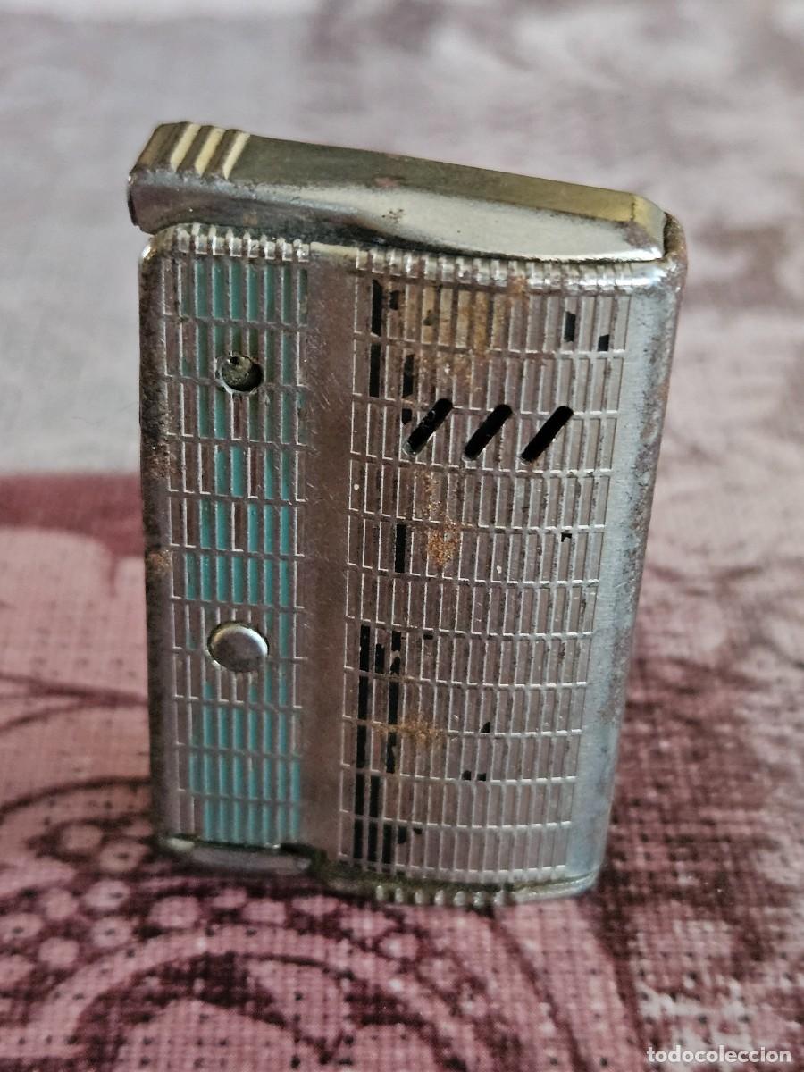 Mecheros: Antiguo Mechero/ Encendedor De Gasolina CORONETTE LIC.3 Epic C. Kairat.