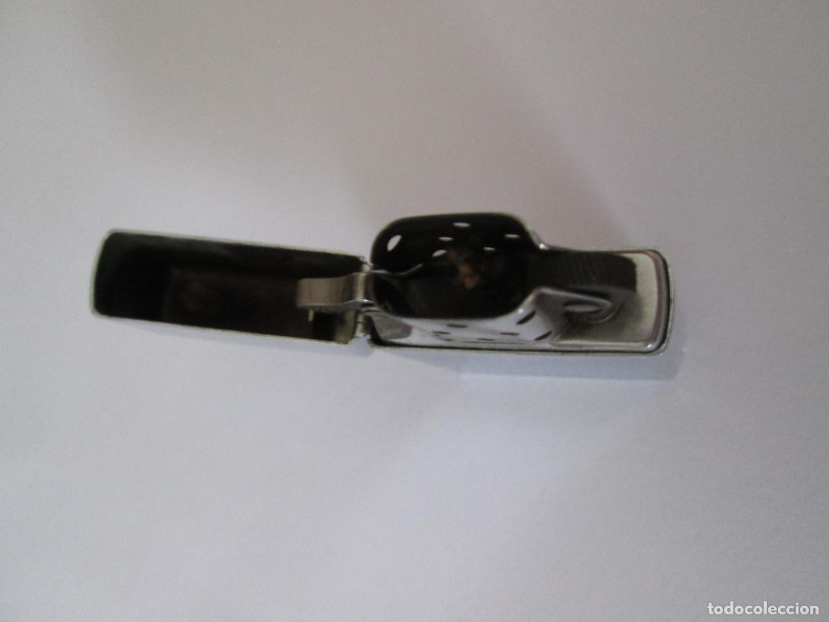 Mecheros: MECHERO ENCENDEDOR ZIPPO - FUNCIONA - Foto 3