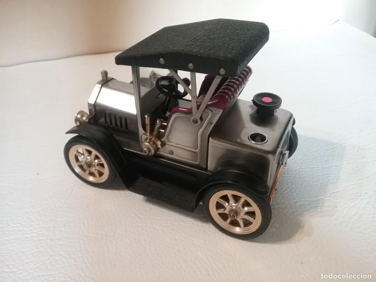 Mecheros: MECHERO Y PITILLERA CON FORMA DE COCHE ANTIGUO. - Foto 3