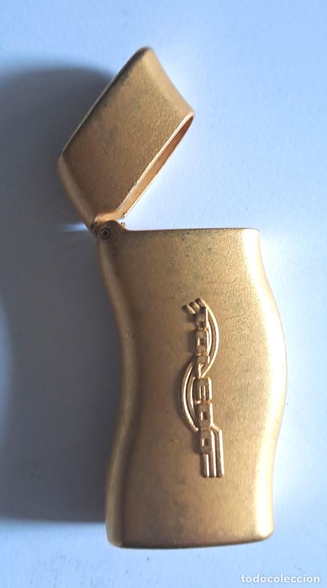 Mecheros: ANTIGUA FUNDA METALICA DORADA PARA MECHERO (6,5 cm)