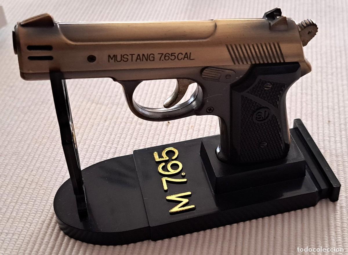 Mecheros: ENCENDEDOR ELECTR&Oacute;NICO PISTOLA MUSTANG CAL. 7.65. SIN USAR, NUEVA.