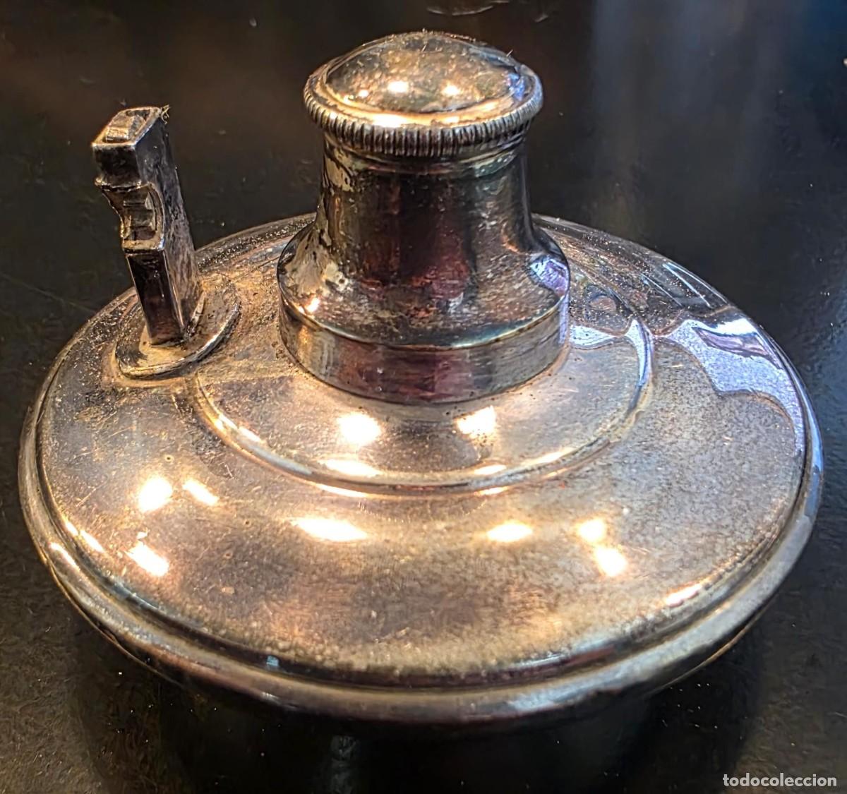 Mecheros: Mechero encendedor de sobremesa vintage en metal plateado &ndash; 7 x 9 cm
