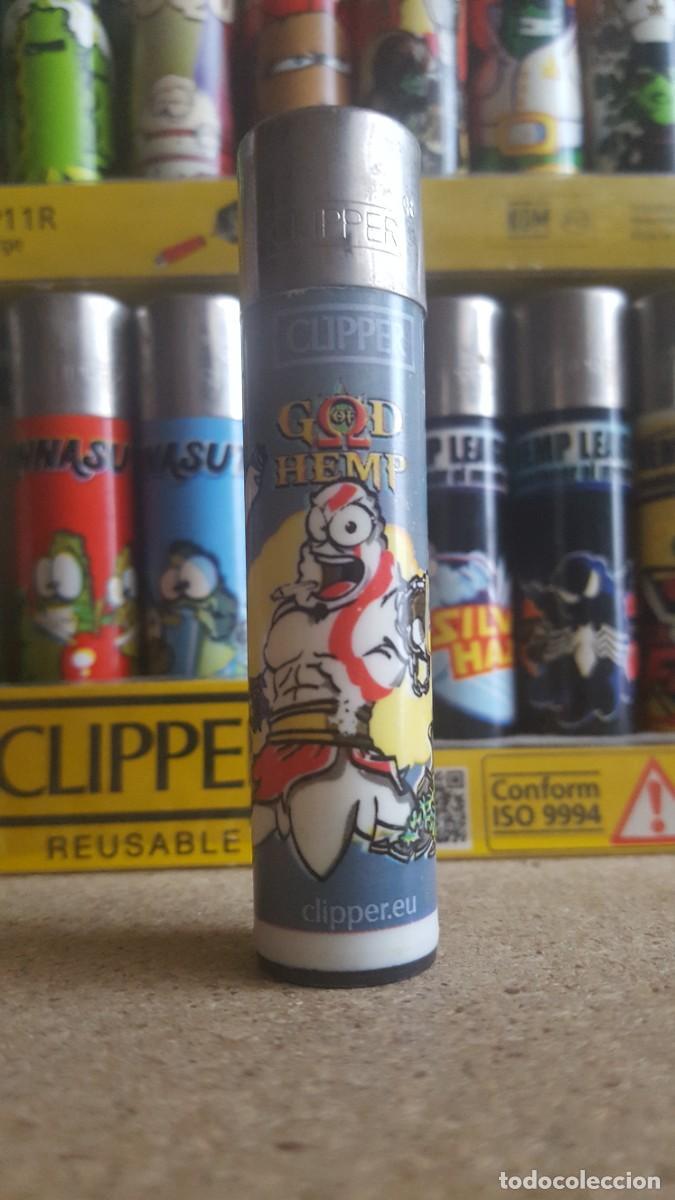 Mecheros: Mechero/encendedor Clipper lighter colecci&oacute;n Cogollitos. God of Hemp