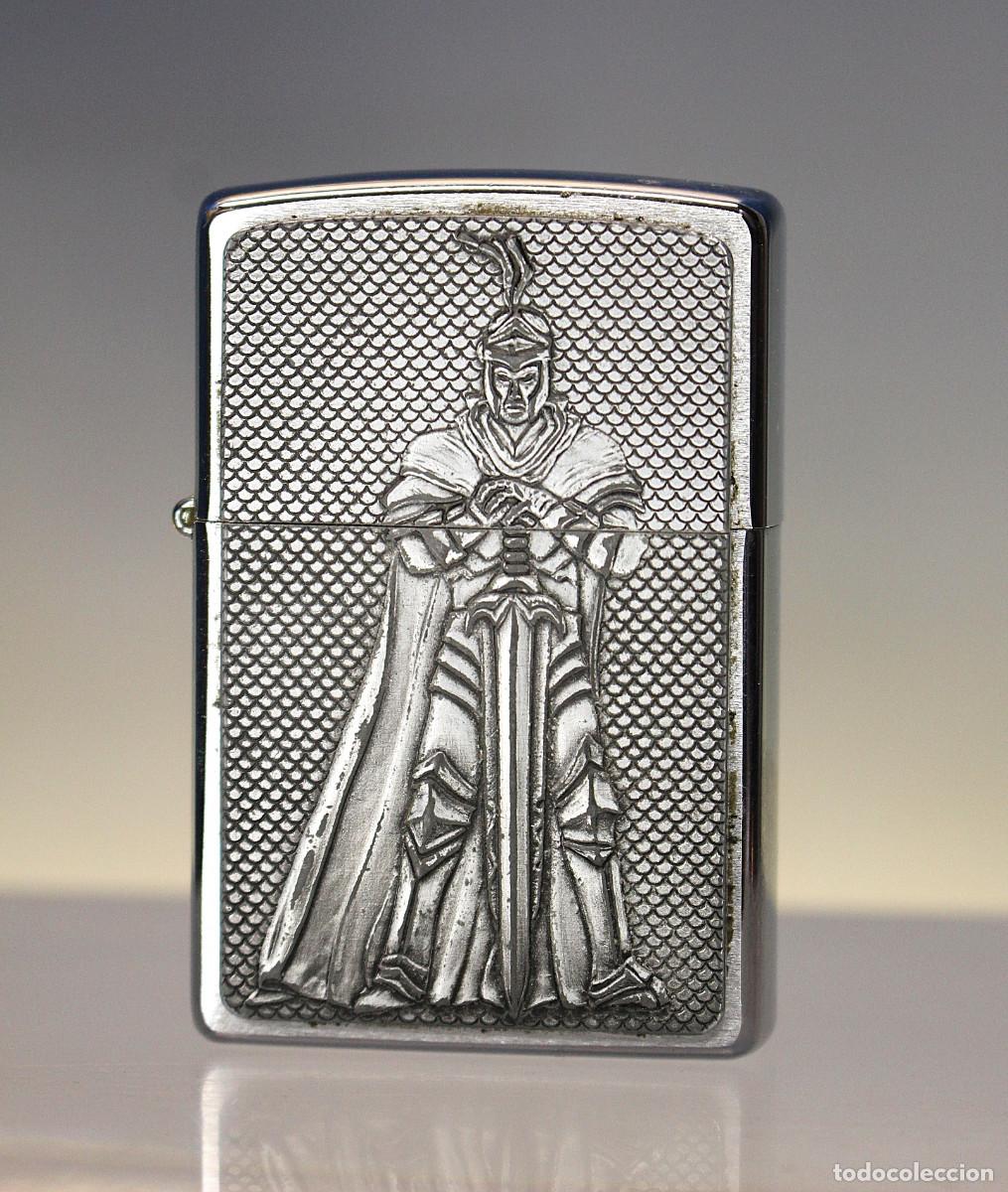 Mecheros: 01. Zippo vintage Knight (Caballero) 20189, 2004.