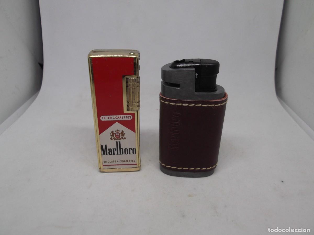 Mecheros: Dos mecheros diferentes de Marlboro.