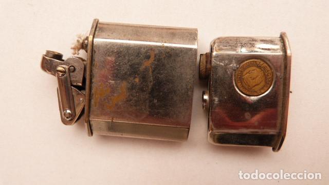 Mecheros: ANTIGUO ENCENDEDOR BOLSILLO, GASOLINA, K. W., ? CON TIMBRE, IMPUESTO 5 PTAS.