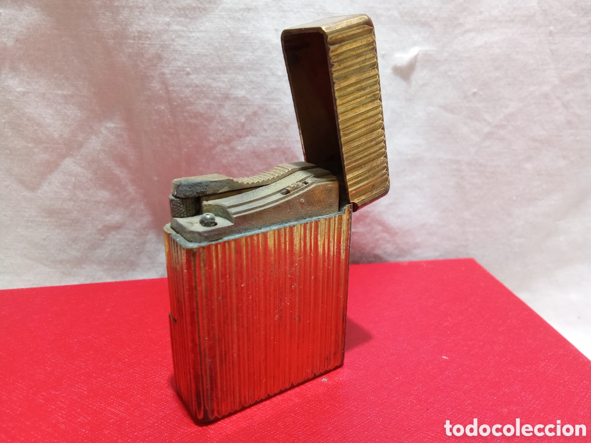 Briquets: MECHERO ST. DUPONT DD1064 ORO?