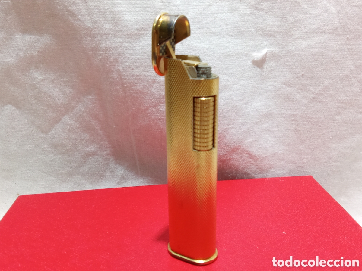 Briquets: ELEGANTE MECHERO DUNHILL ORO?