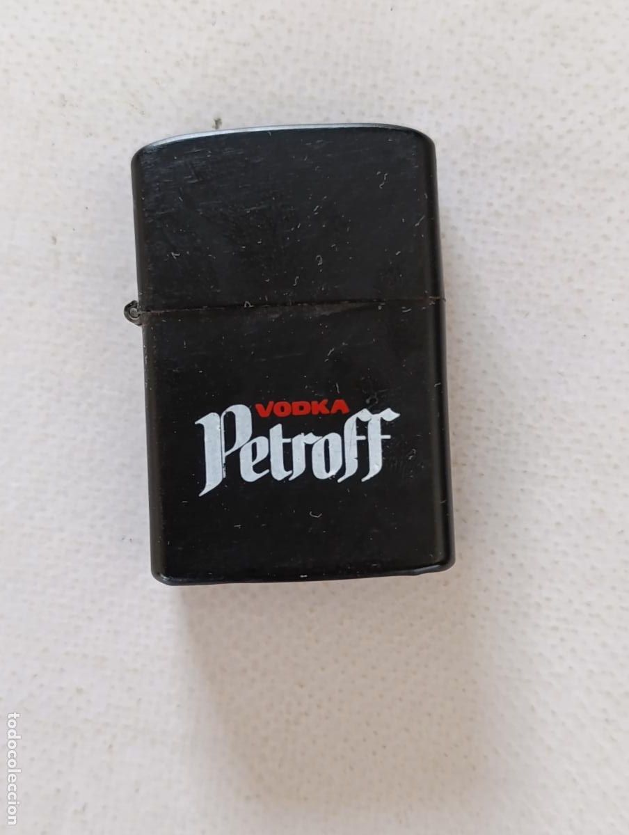 Mecheros: MECHERO ENCENDEDOR DE GASOLINA VODKA PETROFF - ESTILO ZIPPO - METAL NEGRO (E7A)