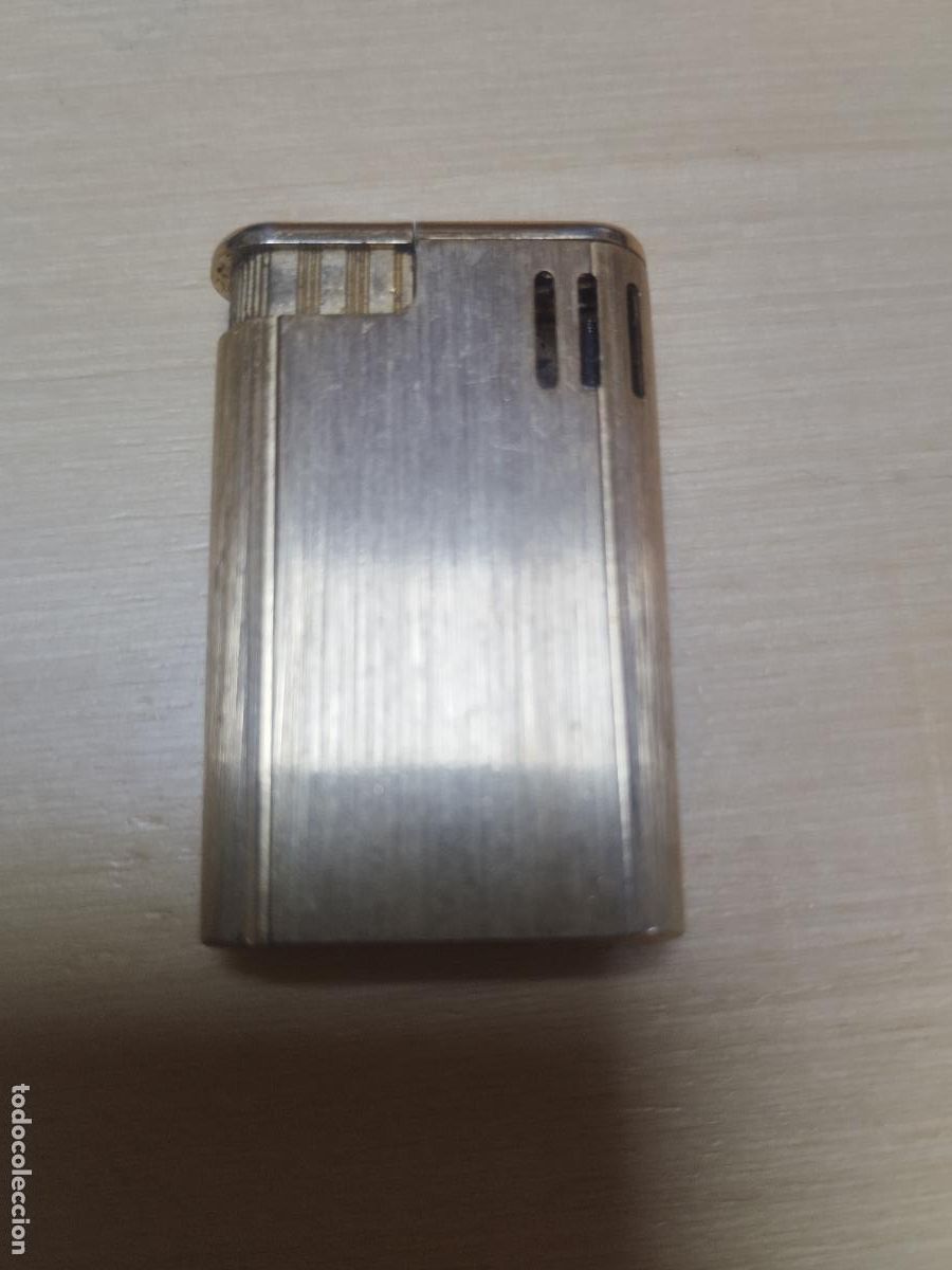 Lighters: BZB 156 MECHERO DORADO. KING ELECTRIC. MEDIDAS APROX 4,5*2,5 CM. BUENA CONSERVACION