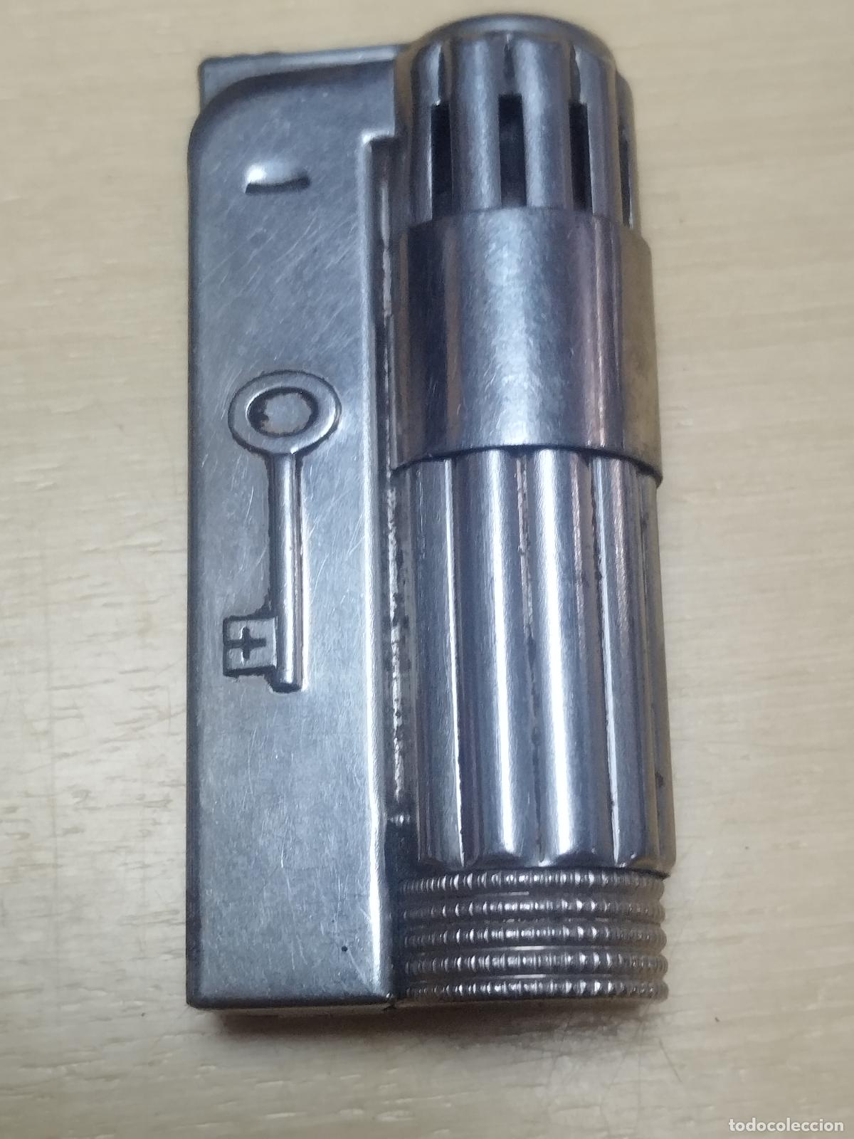 Lighters: BZB 135 MECHERO IMCO TRIPLEX. AUSTRIA. DIBUJO LLAVE. MEDIDAS APROX 6*3 CM. BUENA CONSERVACION