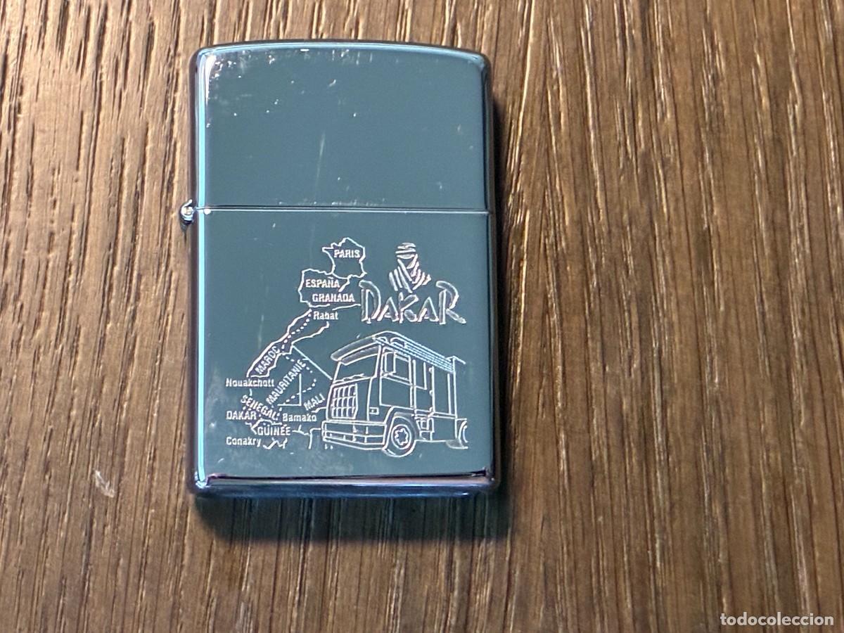 Mecheros: Dos encendedores de gasolina ZIPPO