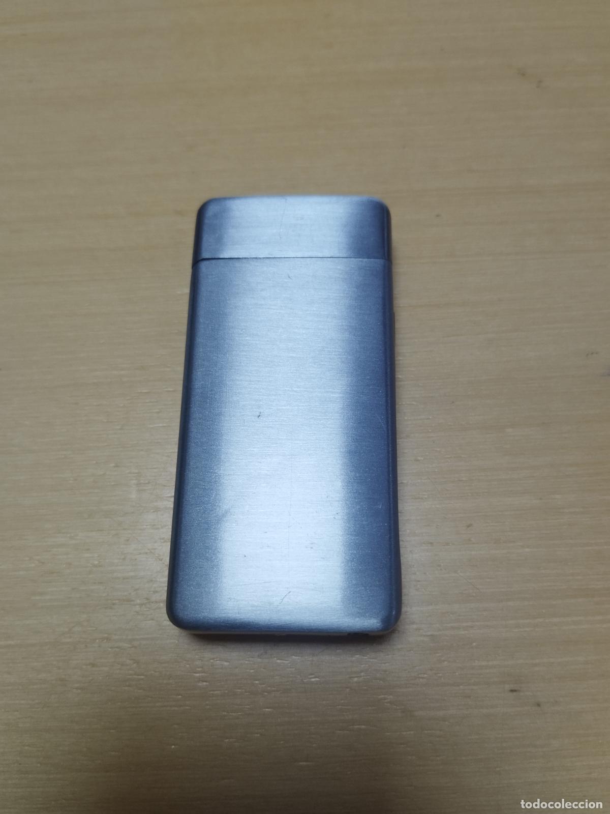 Briquets: MECHERO ELECTRICO SIN USAR. FALTA EL CABLE USB (COMPATIBLE CON CUALQUIER CABLE).