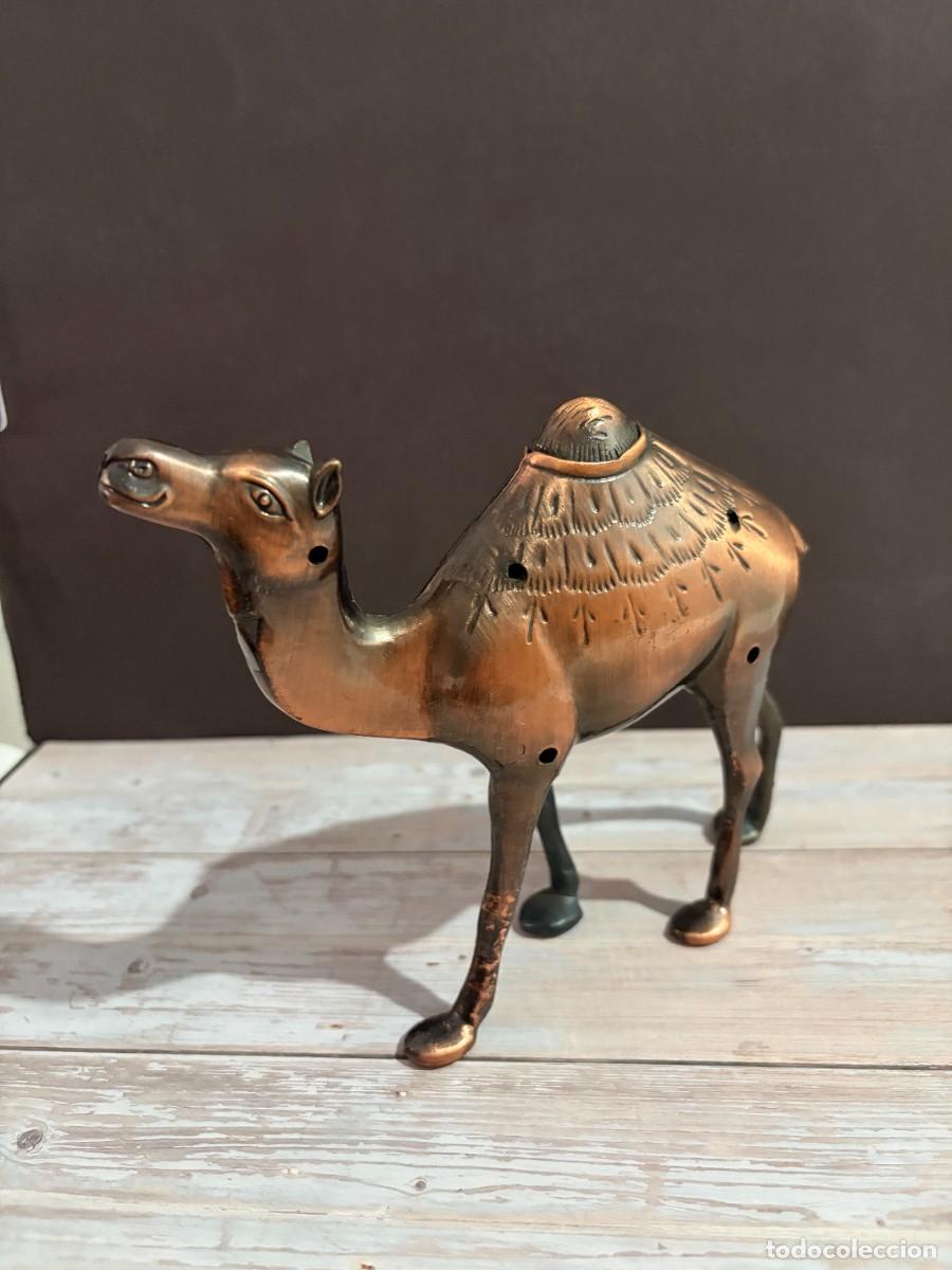 Isqueiros: MECHERO VINTAGE CON FORMA DE CAMELLO EN METAL TONO BRONCE