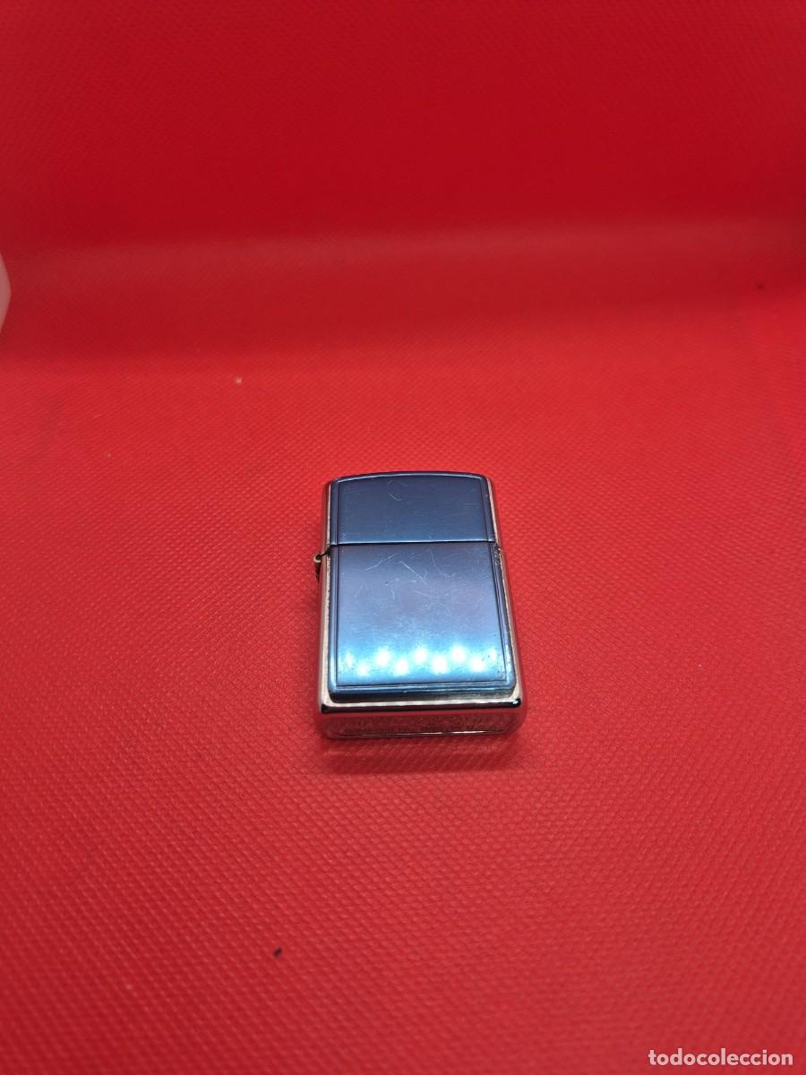 Mecheros: Encendedor Zippo Azul