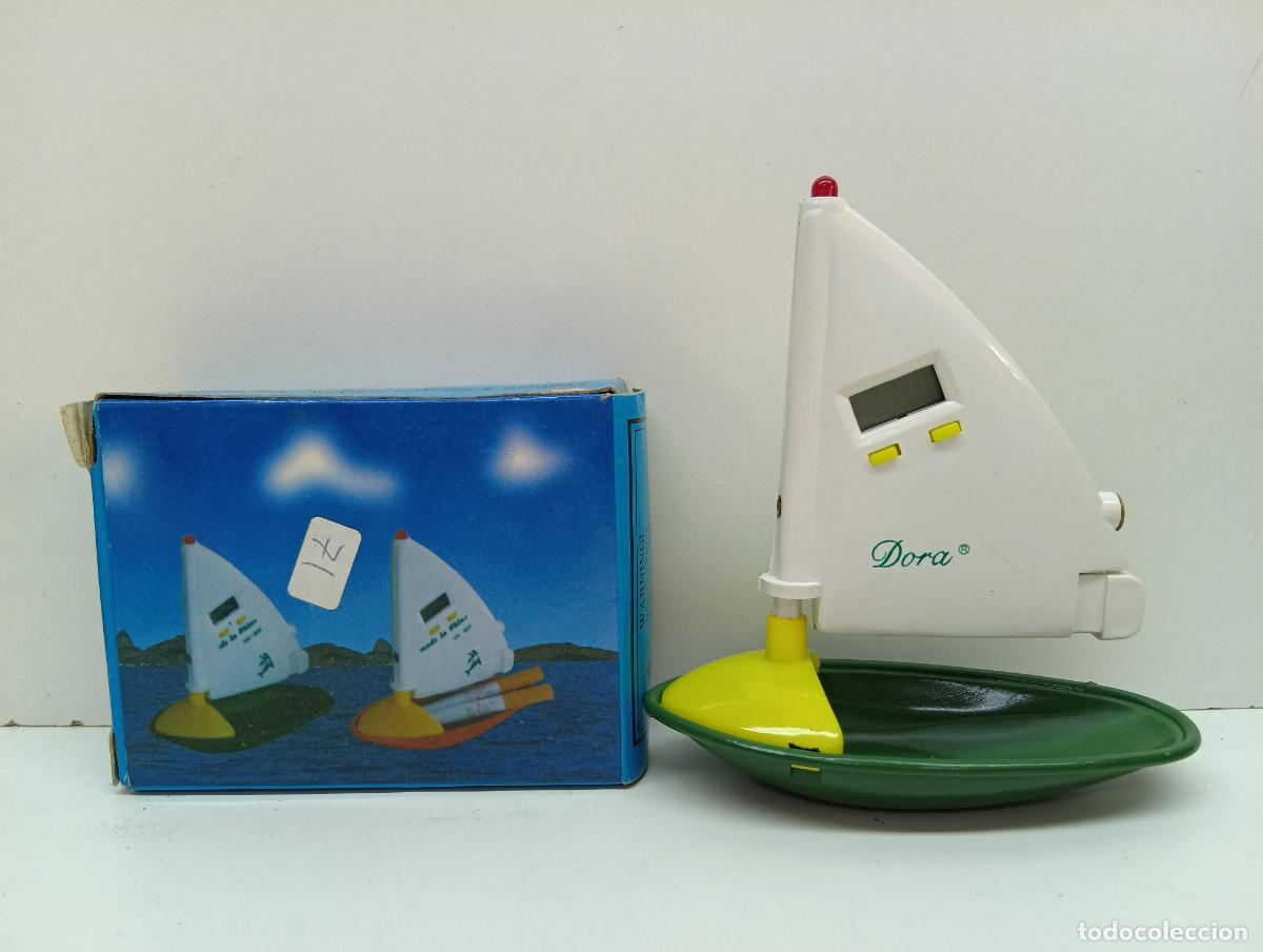 Mecheros: Antiguo Mechero Encendedor de Colecci&oacute;n Velero 'Dora' con Reloj Digital - En su Caja - Vintage 1998