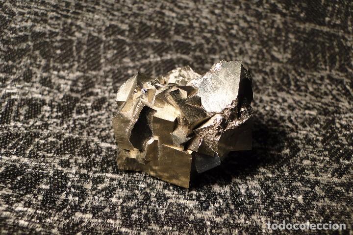 Coleccionismo de minerales: PIRITA MACLADA. NAVAJ&Uacute;N (LOGRO&Ntilde;O). - Foto 4