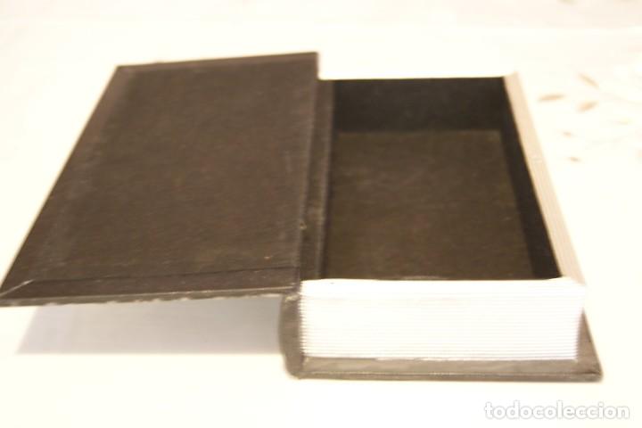 Coleccionismo de minerales: Caja libro Michael Jackson - Foto 3