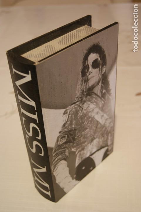 Coleccionismo de minerales: Caja libro Michael Jackson - Foto 1