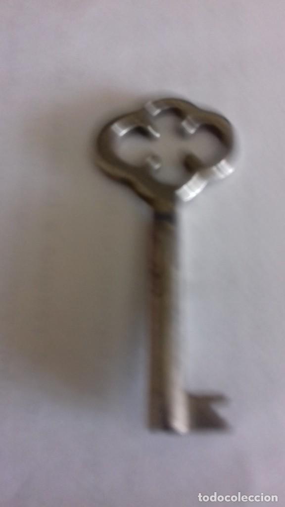 Coleccionismo de minerales: LLave muy antigua de mueble - Foto 1