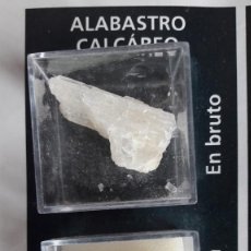 Coleccionismo de minerales: ALABASTRO EN BRUTO Y PULIMENTADO. MINERALOGÍA. MINERALES Y PIEDRA PRECIOSAS, EDITORIAL RBA. Lote 234043145