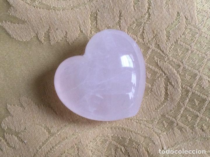 Coleccionismo de minerales: CORAZON DE CUARZO ROSA CLARO - Foto 1
