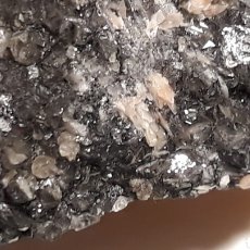 Coleccionismo de minerales: MINERAL CRISTALIZADO DE CERUSITA SOBRE BARITA Y DOLOMITA. MARRUECOS.. Lote 236979405