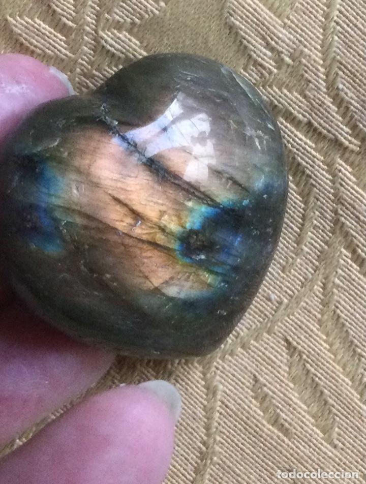 Coleccionismo de minerales: FELDESPATO LABRADORITA CON FORMA DE CORAZON - Foto 1