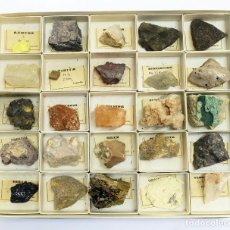 Coleccionismo de minerales: 1960CA - ANTIGUA COLECCION DE 25 MINERALES EN CAJA CON COMPARTIMENTOS DE 6X4