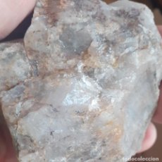 Coleccionismo de minerales: VENDO PIEDRA CON CUARZO BLANCOS Y CON CRISTALES TRANSPARENTE AL NATURAL, PESA 370 GR.