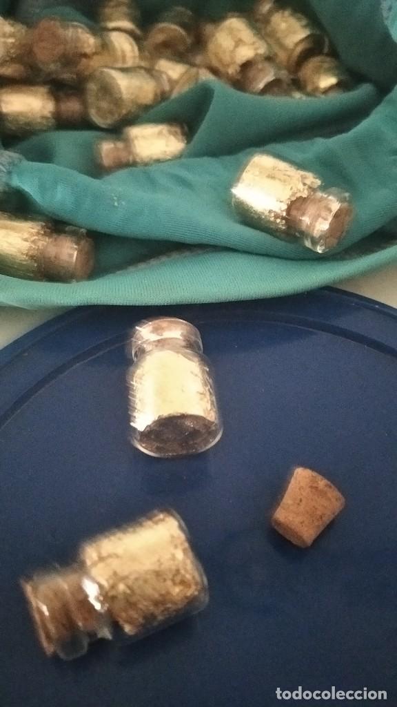 Coleccionismo de minerales: frasco con laminas de oro - Foto 2