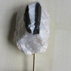 Coleccionismo de minerales: BONITA PIEZA CON TURMALINA NEGRA PROCEDENTE DE BAHÍA (BRASIL ) MEDIDAS APROX 21 X 9 CMS. Lote 376714429
