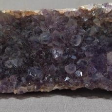 Coleccionismo de minerales: MINERAL DRUSA AMATISTA CUARZO NATURAL 30CM LARGO X 7 CM ALTO, 1950 GR. Lote 401470614