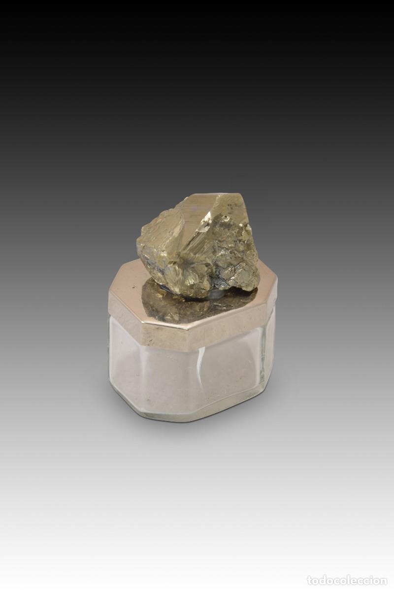 Coleccionismo de minerales: Caja con mineral de pirita. - Foto 3