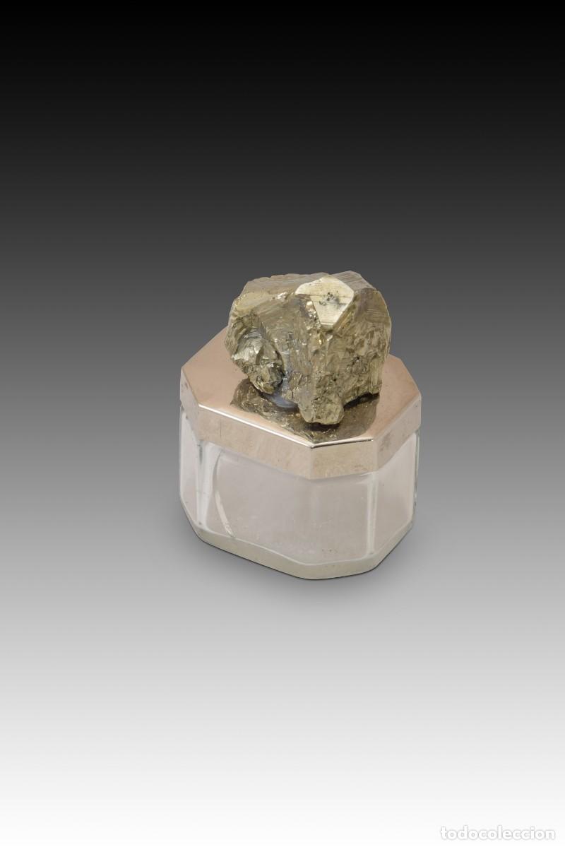Coleccionismo de minerales: Caja con mineral de pirita. - Foto 4