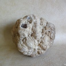 Coleccionismo de minerales: BONITO MINERAL GEODA DE CUARZO SIN ABRIR TAMAÑO PELOTA FUTBOL