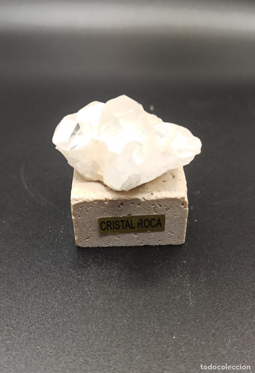 Coleccionismo de minerales: Cristal de roca sobre base - Foto 1