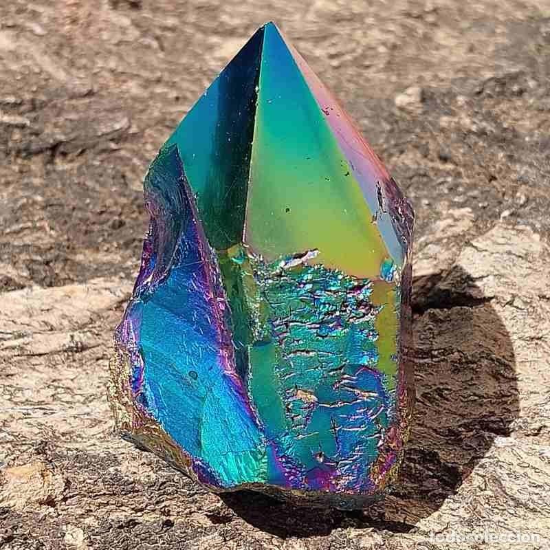 Coleccionismo de minerales: Punta de Cuarzo Titanio Arco&iacute;ris 6,2cm - Foto 4