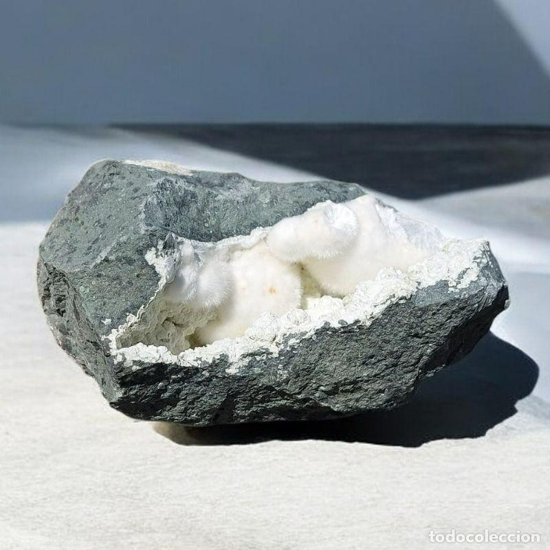 Coleccionismo de minerales: Okenita de La India 10 cm 349 Gramos