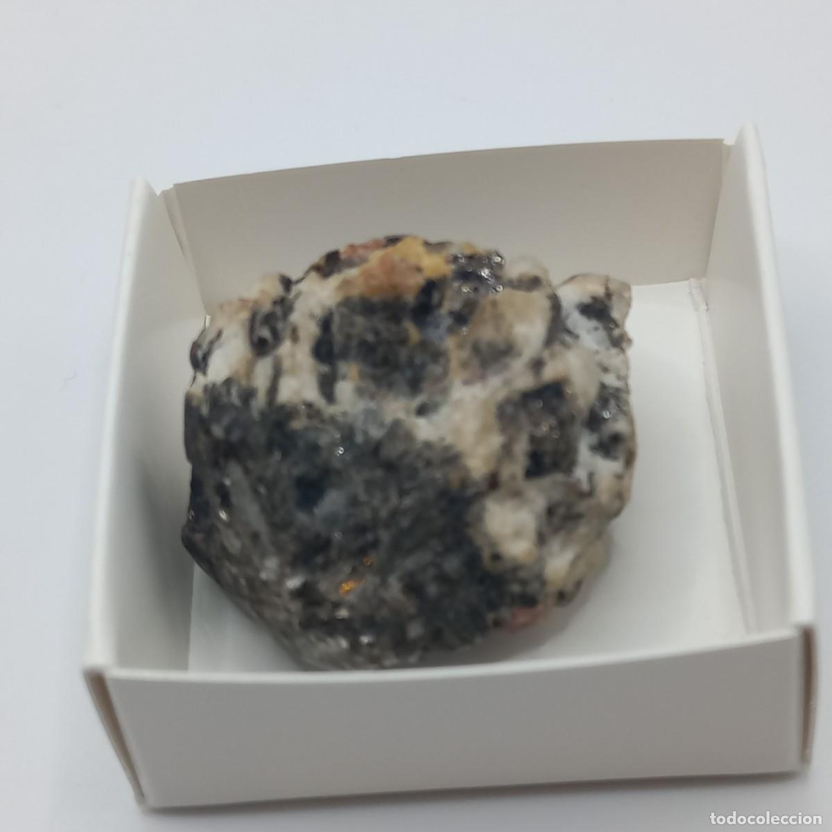 Coleccionismo de minerales: BIOTITA en caja 4x4. - Foto 1
