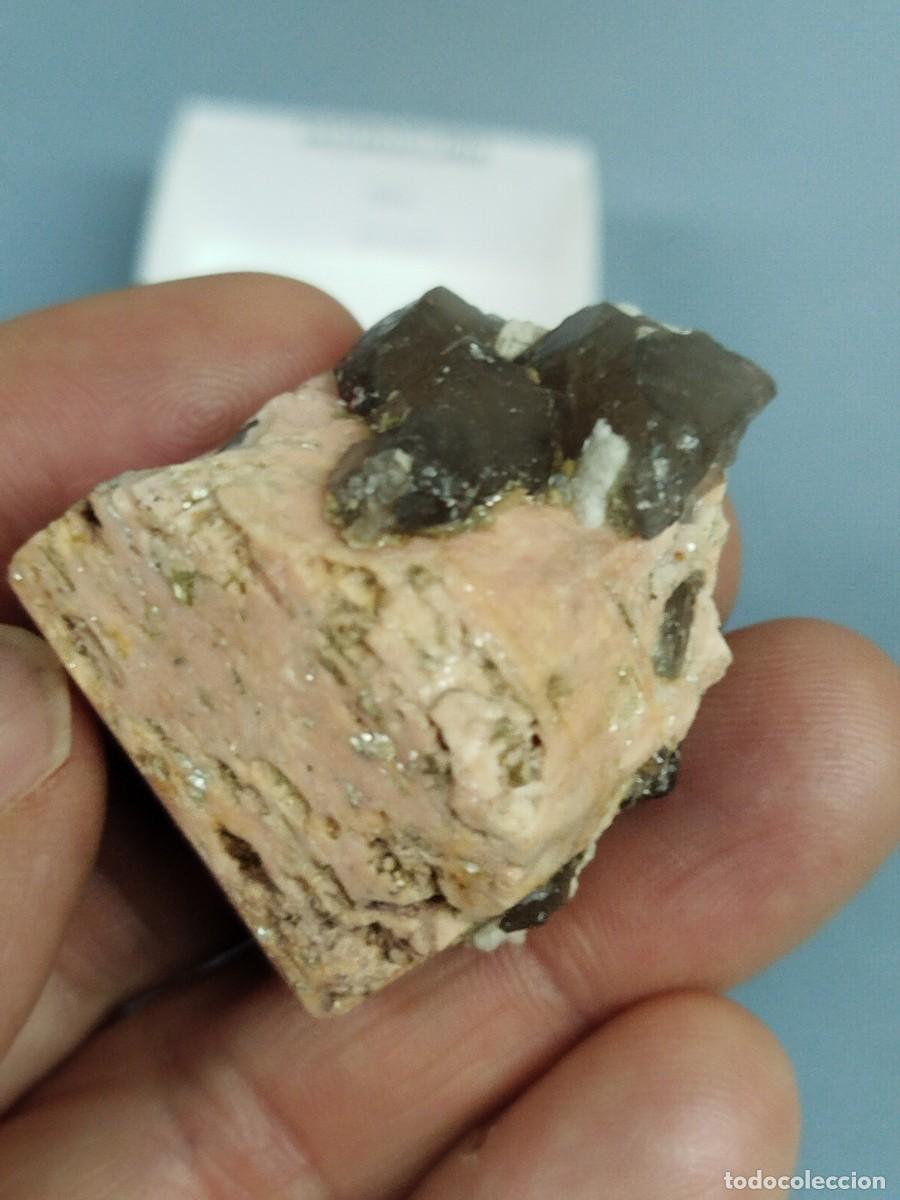 Coleccionismo de minerales: CUARZO sobre MICROCLINA- Mineral. Girona - Foto 2