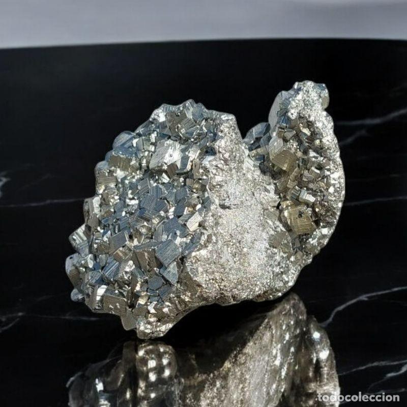 Coleccionismo de minerales: Drusa de Pirita de Per&uacute; 6,9 cm 240 g - Foto 1