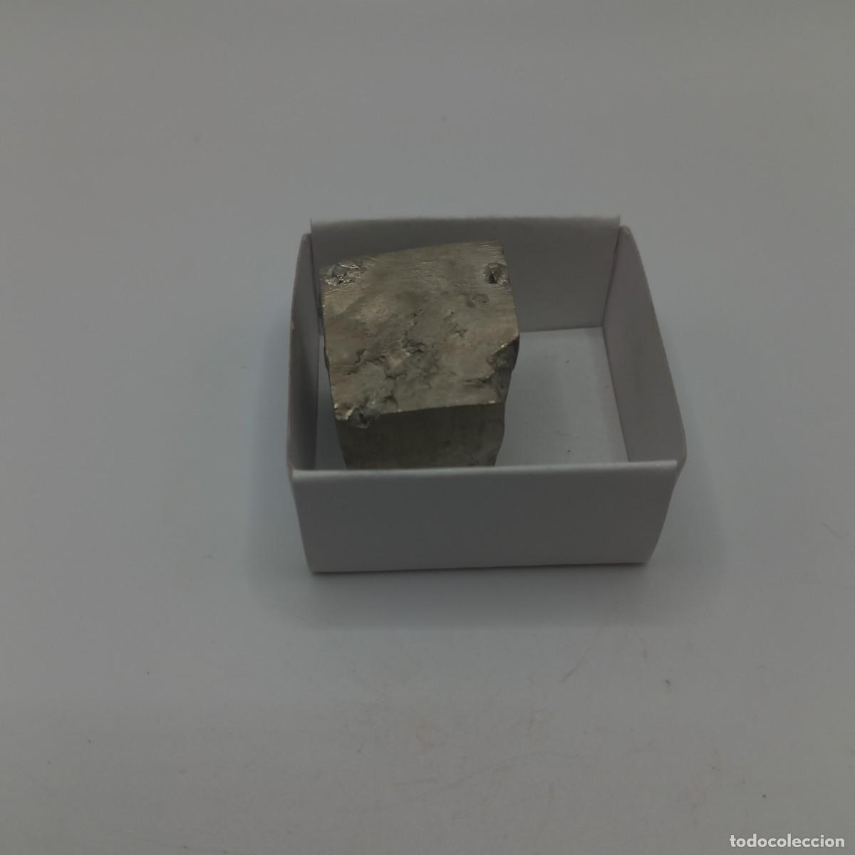 Coleccionismo de minerales: Pirita. Navaj&uacute;n, La Rioja. Espa&ntilde;a - Foto 1